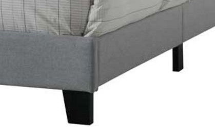 Venacha - Queen Bed - Gray