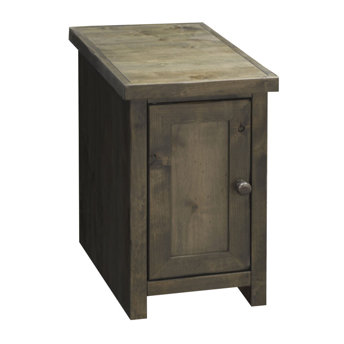 Bridgevine Home Joshua CreEastern King 14" Chairside Table, No Assembly Required, Barnwood Finish
