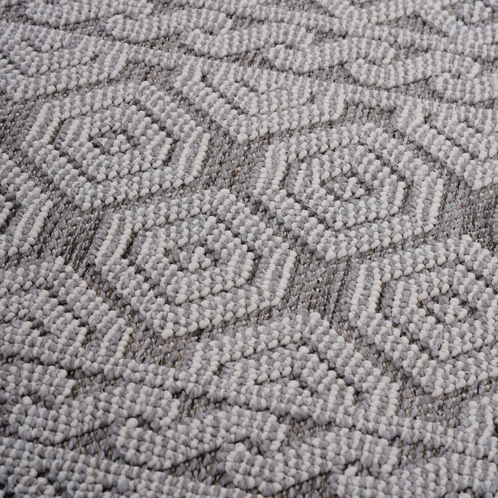 5' x 7' Geometric Indoor / Outdoor Area Rug - Gray / White