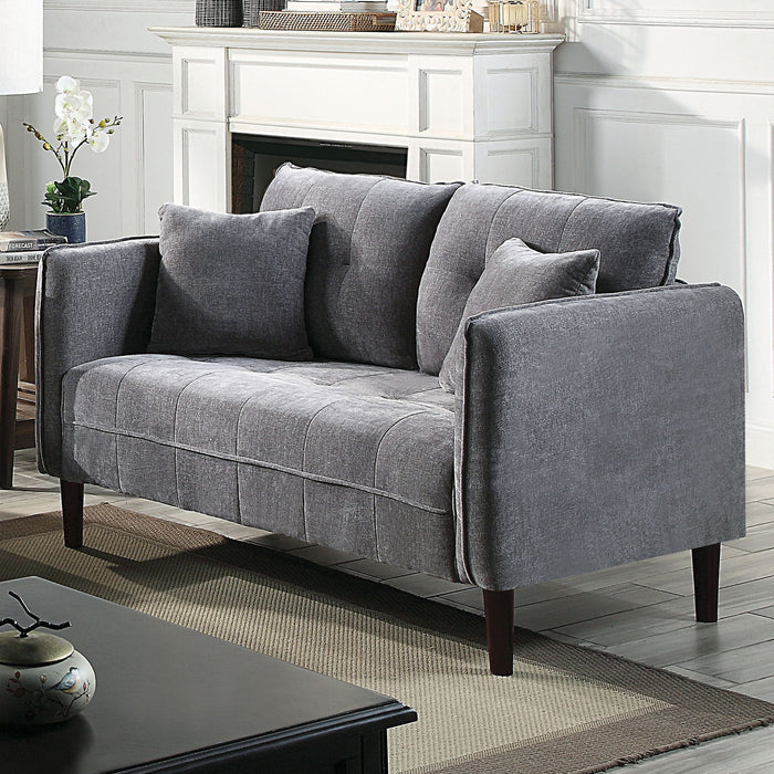 Lynda - Loveseat With Pillows